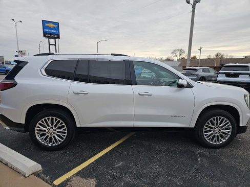 Used 2024 GMC Acadia Denali w/ LPO, Floor Liner Package image 8