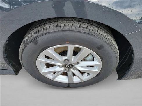 Used 2025 Toyota Camry LE image 10