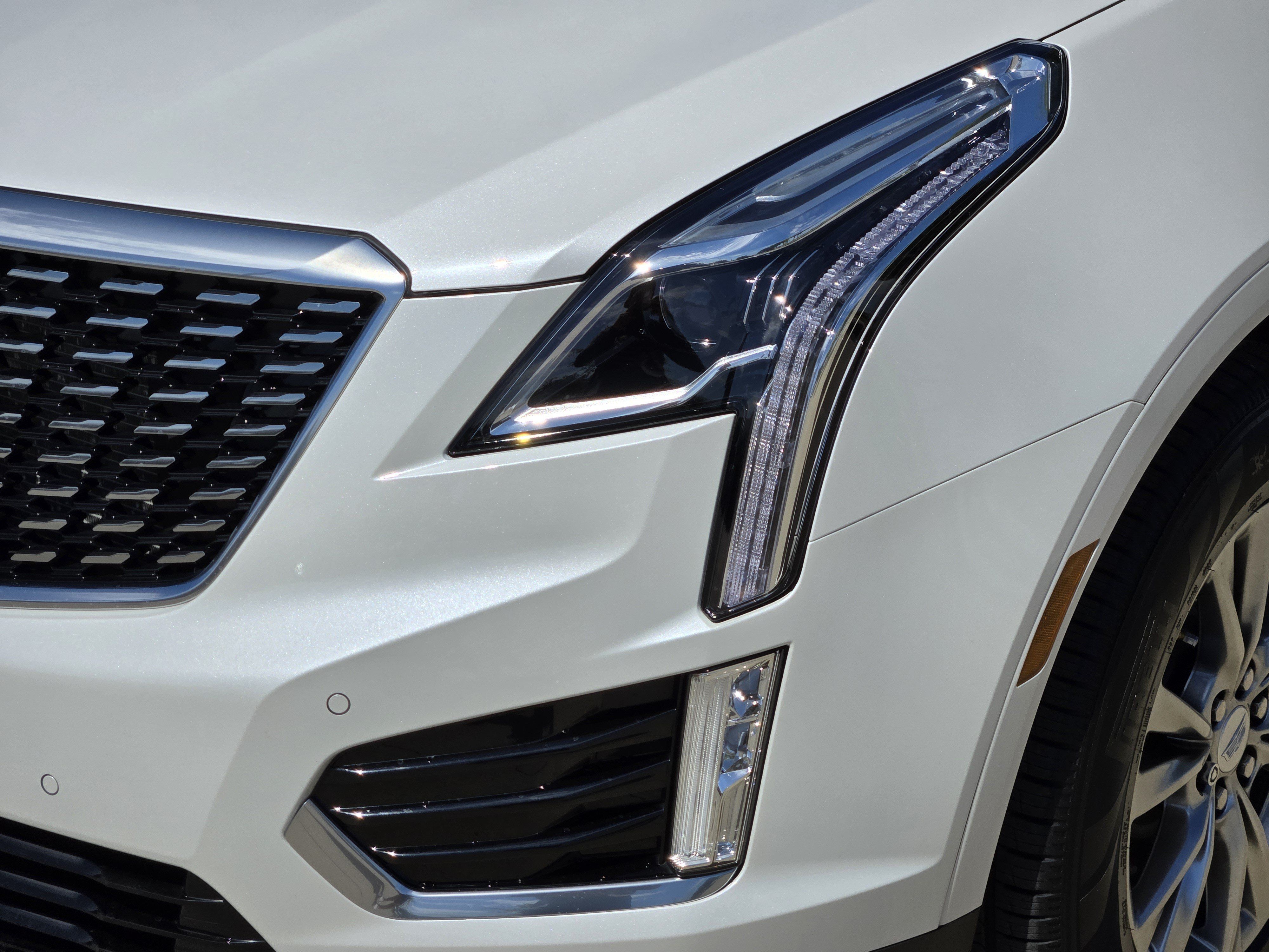 Used 2020 Cadillac XT5 Premium Luxury FWD image 11