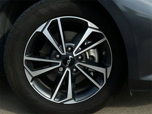Used 2024 Kia Forte LXS w/ LXS Technology Package image 10