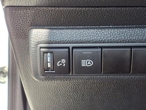 Used 2021 Toyota Corolla LE FWD image 17