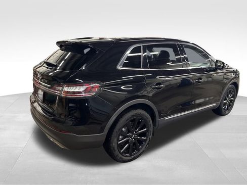 Used 2022 Lincoln Nautilus Reserve w/ Monochromatic Package image 10