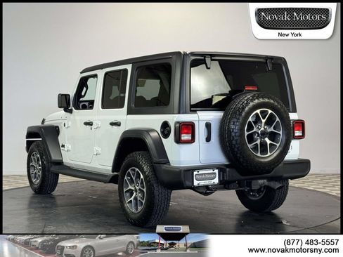 Used 2024 Jeep Wrangler Unlimited Sport AWD/4WD image 6