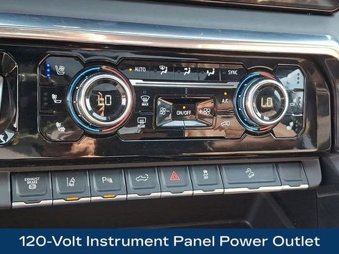 Used 2025 GMC Sierra 3500 Denali Ultimate image 14