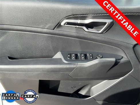 Certified 2025 Kia Sportage LX image 10