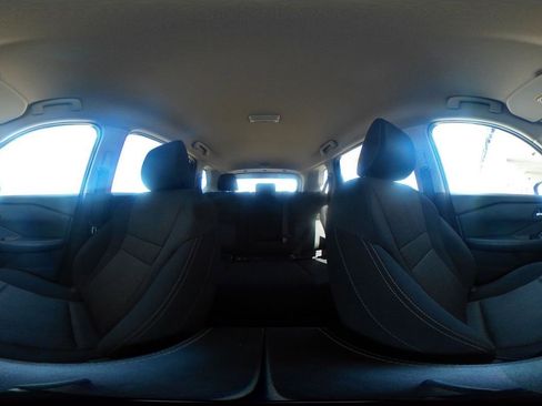 Used 2025 Nissan Rogue SV FWD image 44