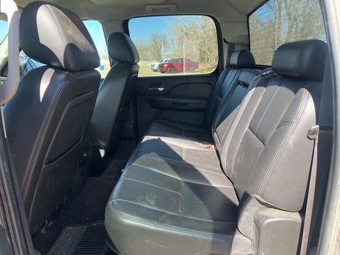 Used 2010 Chevrolet Silverado 1500 LTZ w/ Z71 Appearance Package image 15