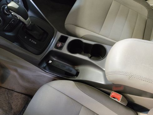 Used 2015 Ford Escape SE FWD image 26