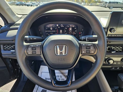 Used 2023 Honda Accord EX image 24