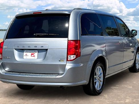 Used 2019 Dodge Grand Caravan SXT FWD image 4