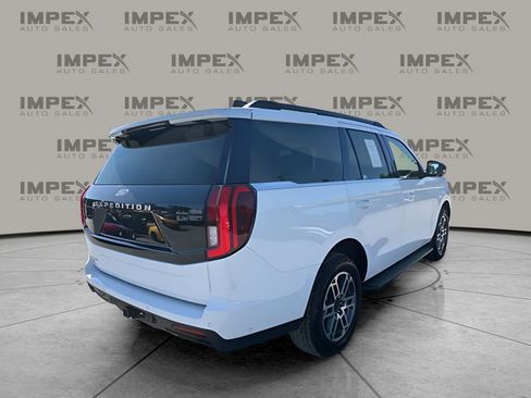 Used 2025 Ford Expedition Active AWD/4WD image 5