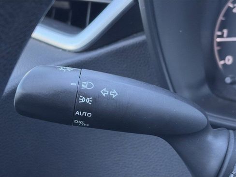 Used 2025 Toyota Corolla LE image 20