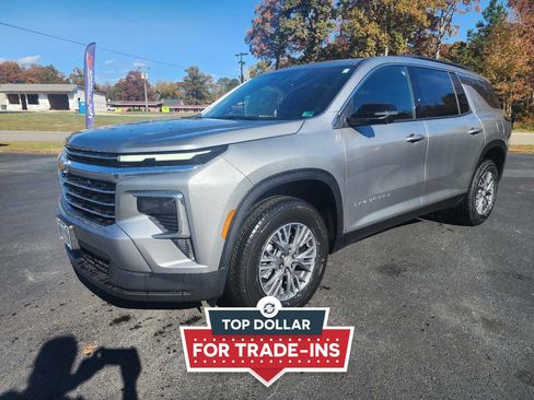 New 2026 Chevrolet Traverse LT w/ Driver Confidence Package image 1