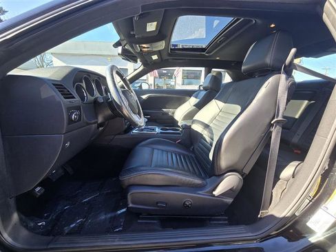 Used 2013 Dodge Challenger SXT Plus image 31