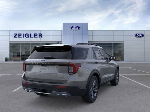New 2026 Ford Explorer Active w/ Active Comfort Package image 8