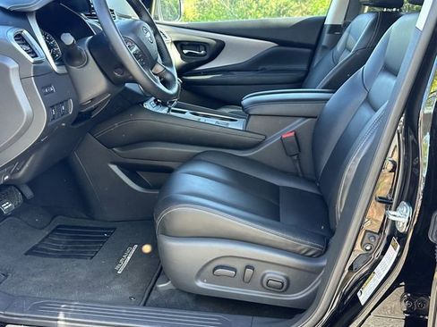 Certified 2024 Nissan Murano SV w/ SV Midnight Edition Package FWD image 11