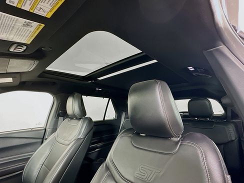 Used 2020 Ford Explorer ST w/ ST Street Pack image 29
