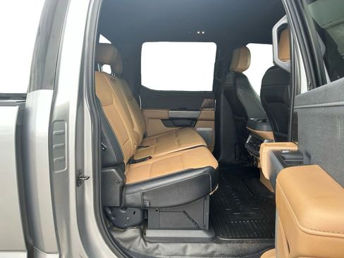 Used 2024 Ford F350 Lariat image 23