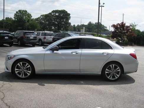 Used 2017 Mercedes-Benz C 300 Sedan image 4