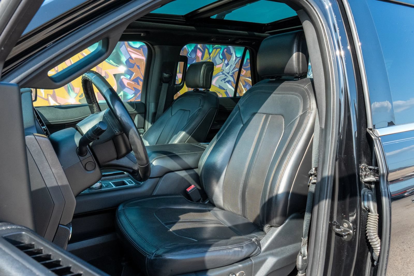 Used 2018 Ford Expedition Limited w/ Equipment Group 301A RWD image 16