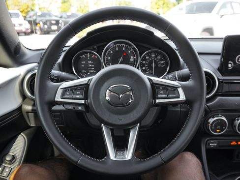 Used 2023 MAZDA MX-5 Miata Grand Touring w/ Weather Package RWD image 18