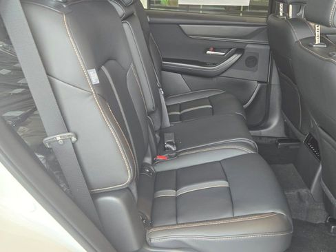 New 2025 MAZDA CX-90 3.3 Turbo w/ Select Package image 7