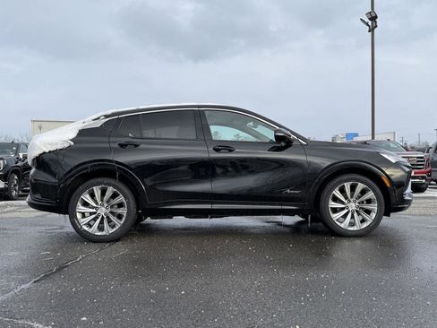 Certified 2024 Buick Envista Avenir image 4