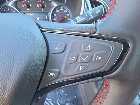 Used 2023 Chevrolet Equinox RS AWD/4WD image 24