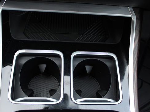 Used 2024 BMW i7 xDrive60 image 49