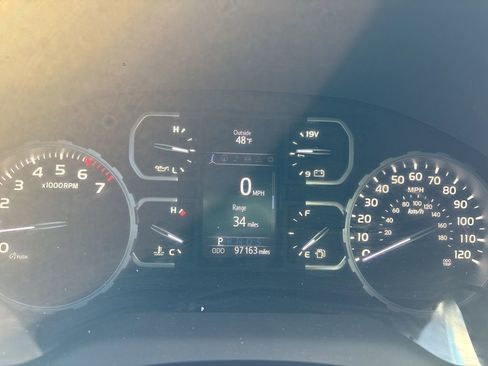 Used 2019 Toyota Tundra SR5 w/ SR5 Upgrade Package image 14