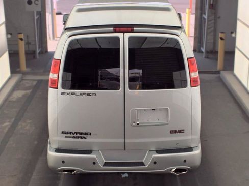 Used 2023 GMC Savana 2500 RWD image 6