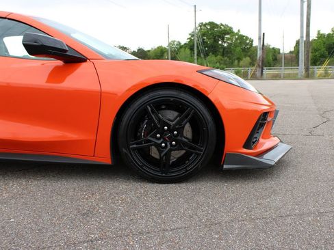 Used 2021 Chevrolet Corvette Stingray Premium Cpe w/ Z51 Performance Package RWD image 5