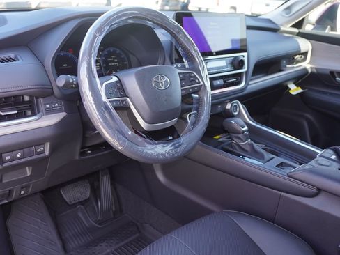 New 2026 Toyota Grand Highlander AWD image 13