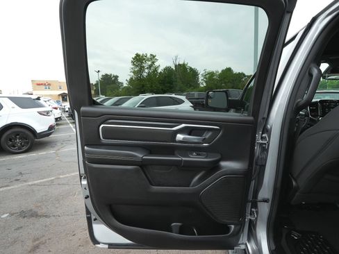 Used 2025 RAM 1500 Big Horn AWD/4WD image 12