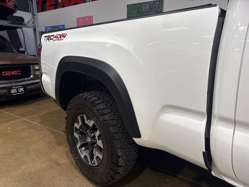Used 2023 Toyota Tacoma TRD Off-Road AWD/4WD image 45