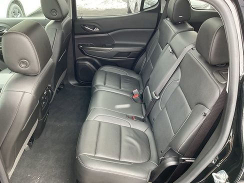 Used 2023 GMC Acadia SLT w/ Preferred Package image 21