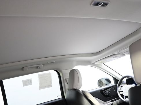 New 2026 Lincoln Aviator AWD image 17