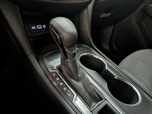 Used 2022 Chevrolet Equinox LT FWD image 11