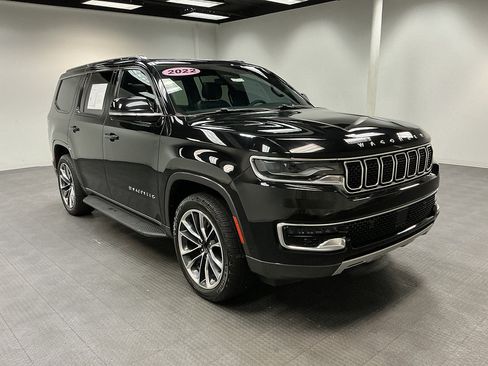 Used 2022 Jeep Wagoneer Series II w/ Premium Group I AWD/4WD image 7