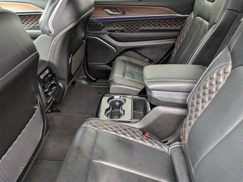 Used 2021 Jeep Grand Cherokee L Summit w/ Advanced Protech Group IV image 32