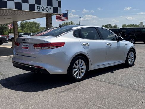 Used 2016 Kia Optima EX w/ Premium Package FWD image 7