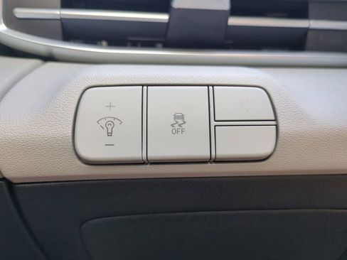 New 2026 Hyundai Elantra Limited image 28