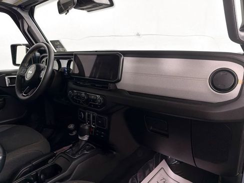 Used 2024 Jeep Wrangler Sport AWD/4WD image 28