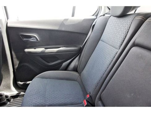 Used 2020 Chevrolet Trax LS w/ LPO, Cargo Package image 11