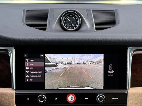 Certified 2025 Porsche Macan S image 28