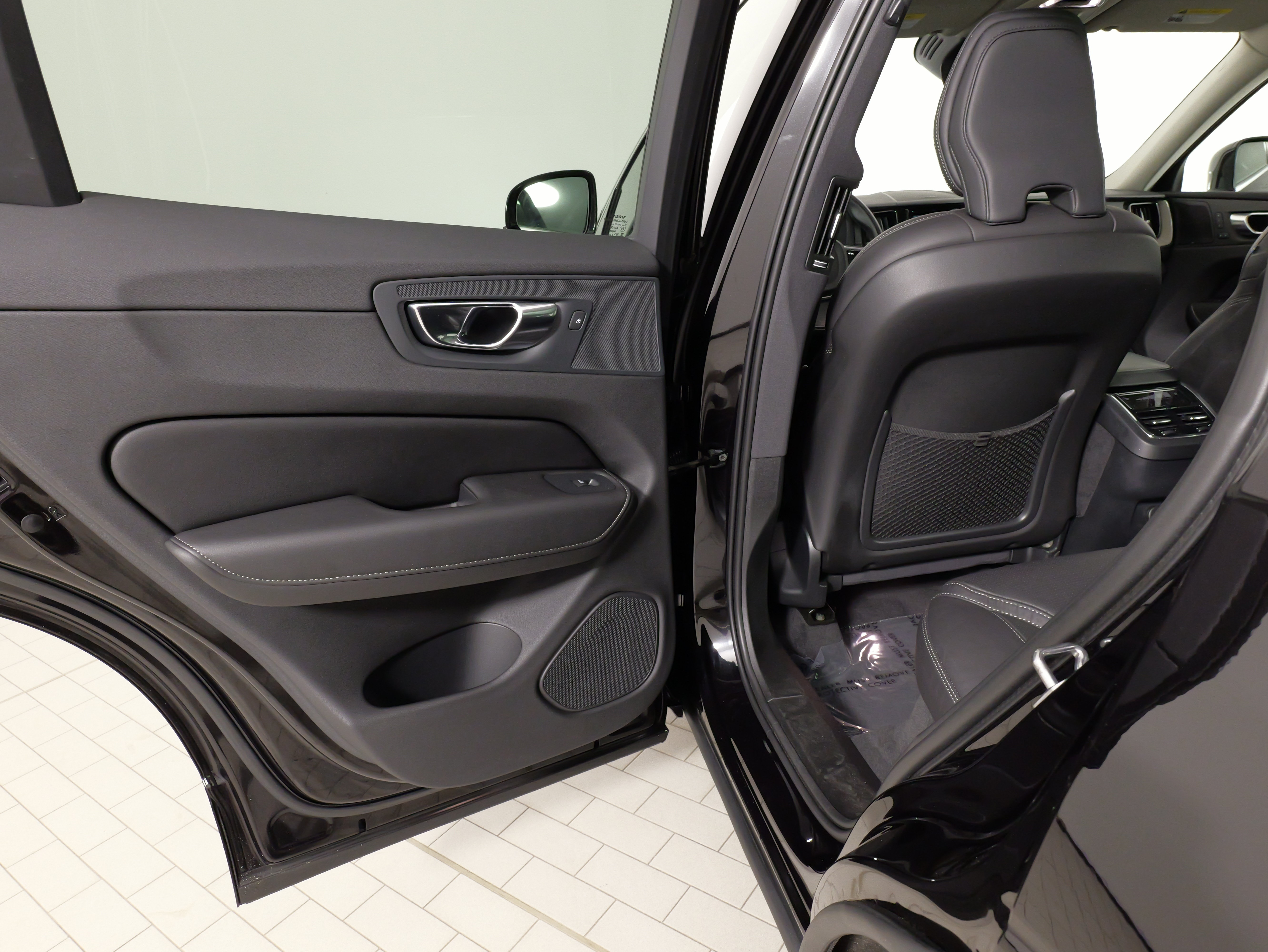 Used 2021 Volvo XC60 T6 Inscription w/ Advanced Package AWD/4WD image 34