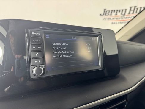 Used 2025 Nissan Kicks S AWD/4WD image 23