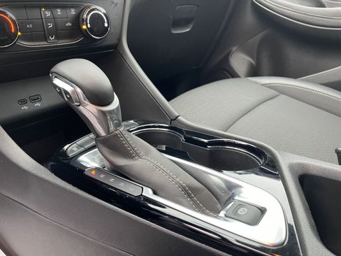 Used 2025 Buick Encore GX Preferred image 41