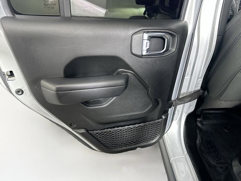Used 2023 Jeep Wrangler Unlimited w/ Cold Weather Group AWD/4WD image 25