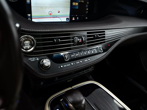 Used 2019 Lexus LS 500 AWD w/ Interior Upgrade Package image 11